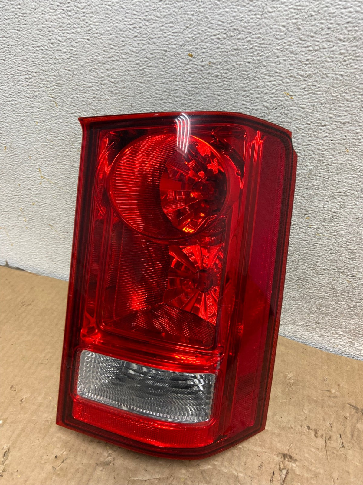 2009 to 2015 Honda Pilot Right Passenger Rh Side Tail light AI8027 LK0