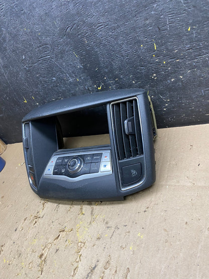 2009-2014 Nissan Maxima Center Console Climate Control Radio Bezel U5604 DG1