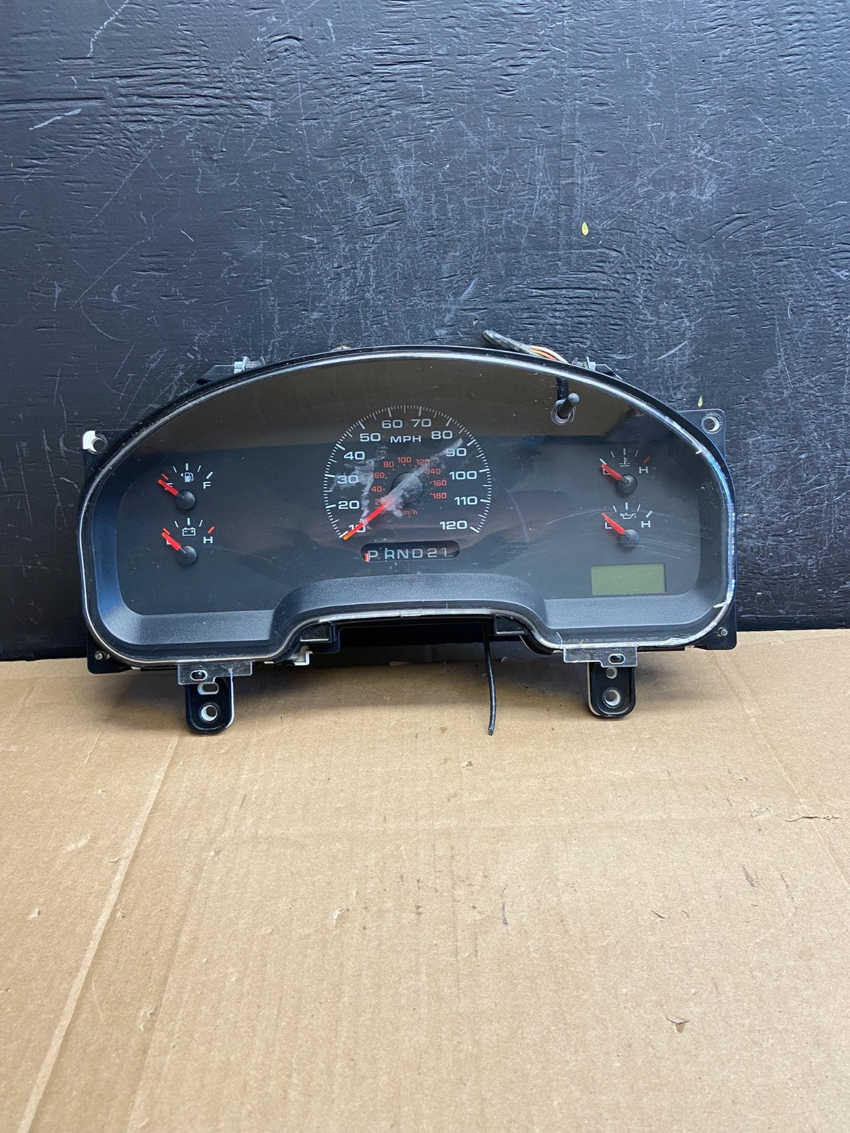 2004 - 2008 Ford F150 F-150 Speedometer Cluster Gauge AD2137 DG0