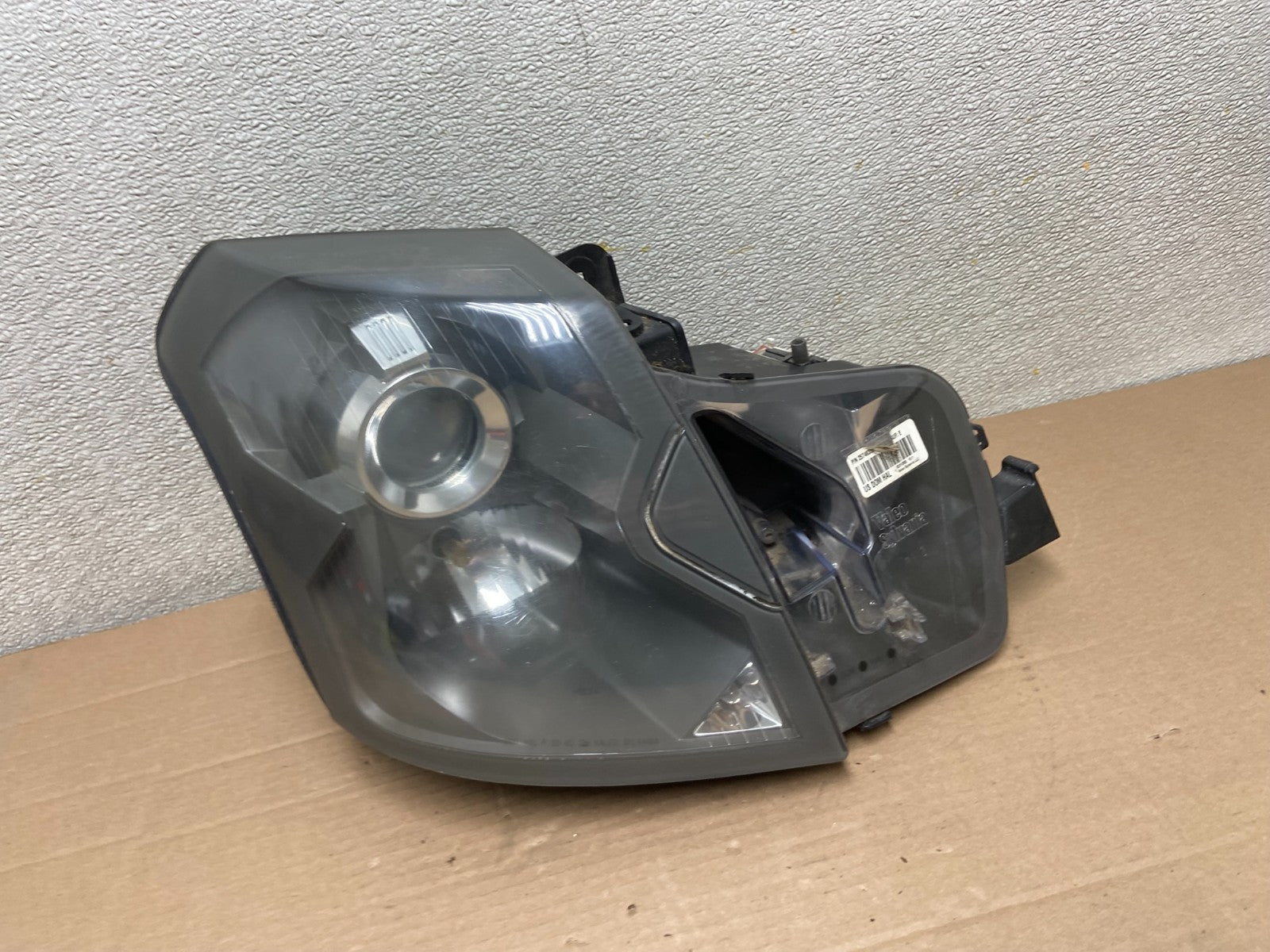 2003 to 2007 Cadillac CTS Right Passenger RH Halogen Headlight AA8671 DW0