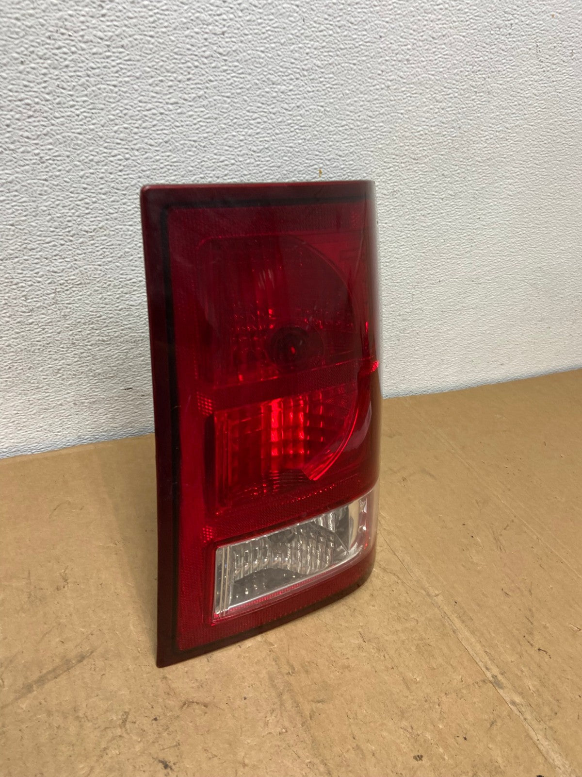 2007 2008 2009 2010 Jeep Grand Cherokee Right Passenger Tail Light AD1219 LK2