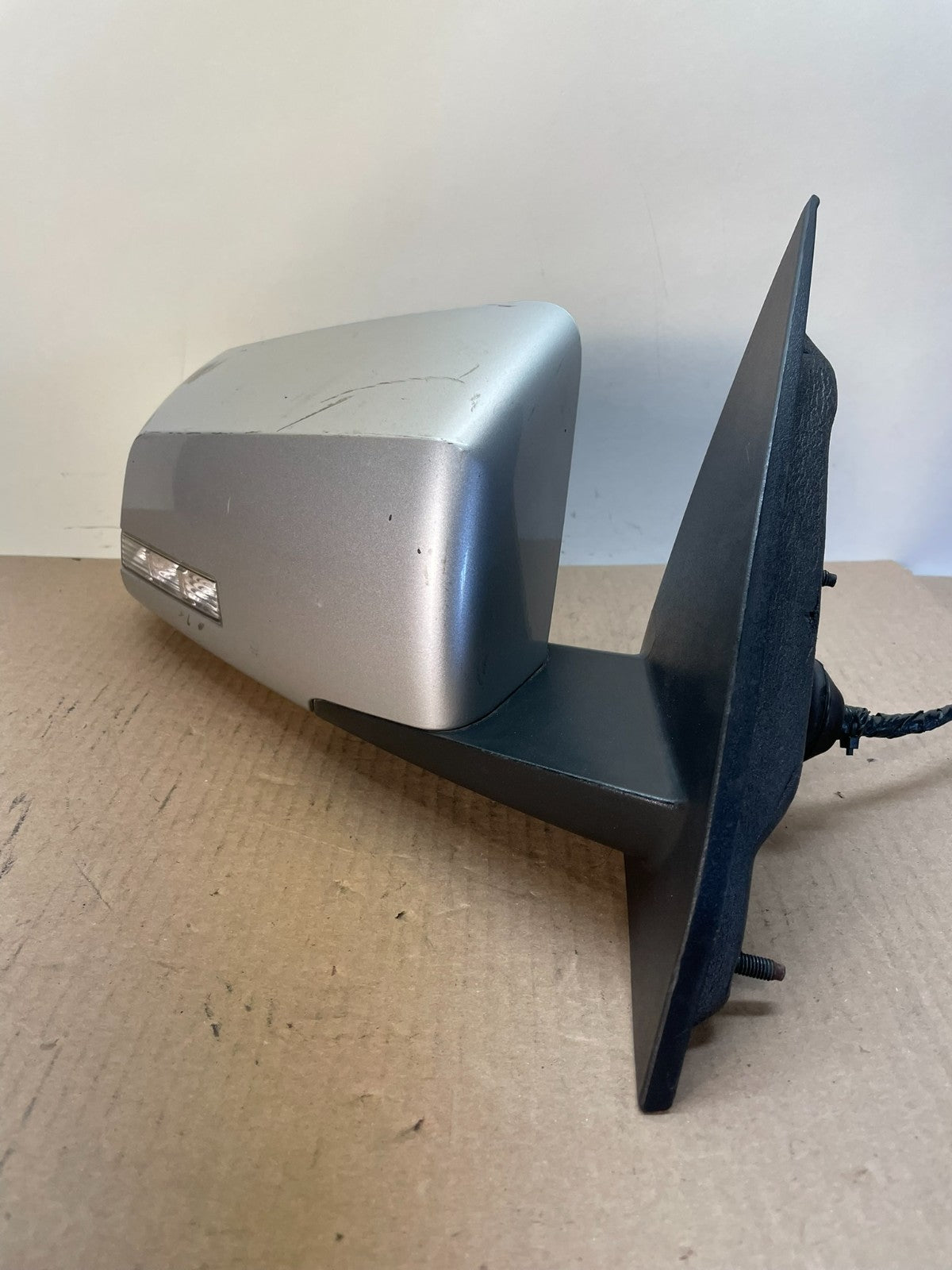 2009 to 2014 GMC Acadia Right Passenger Heated Door View Mirror AJ0607 DG1