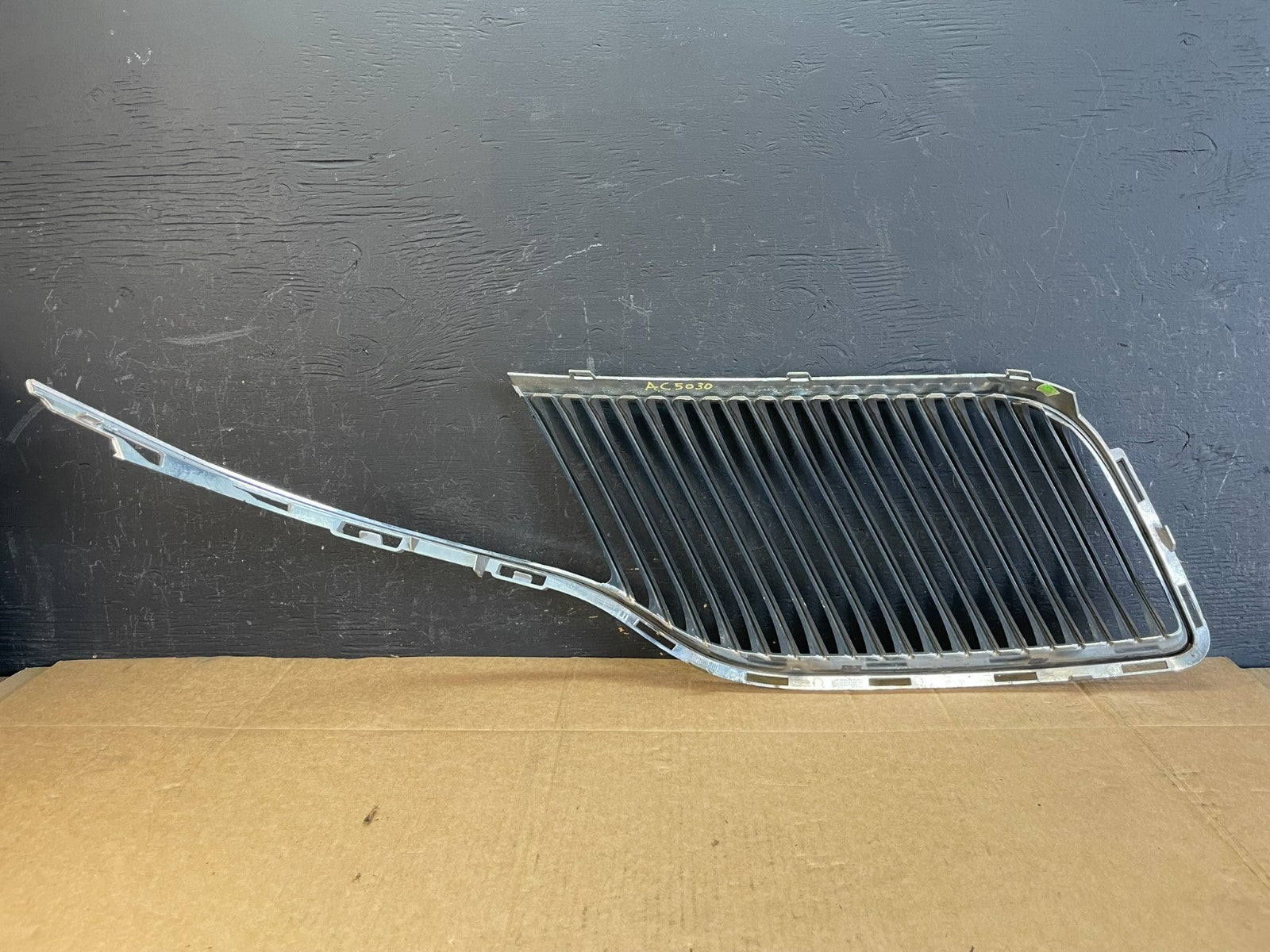 2013 to 2016 Lincoln MKT Left Driver LH Side Front Grill Grille ac5030 DG3