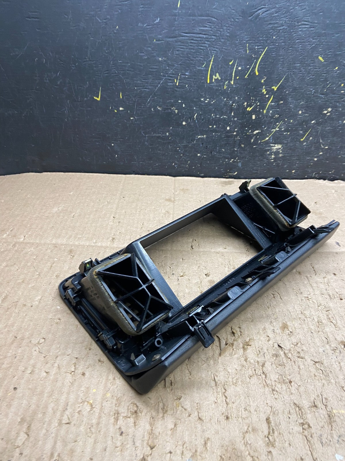 2003-2007 Nissan Murano Radio Center Console Display Bezel Air Vent OEM Y8023 DG4