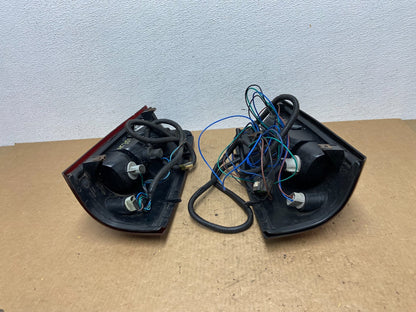2003-2006 Chevrolet Silverado Left + Right Side Tail lights OEM AC3510 DW8