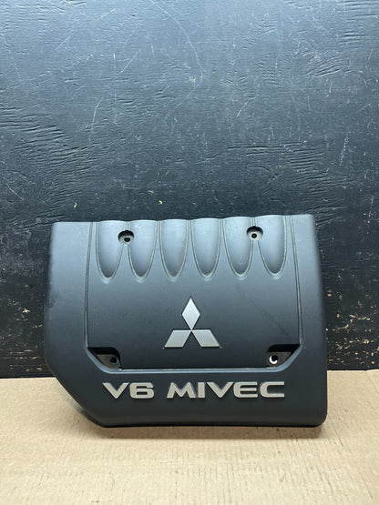 2007 to 2020 Mitsubishi Outlander GT 3.0L V6 Mivec Engine Cover Y9506 DG0