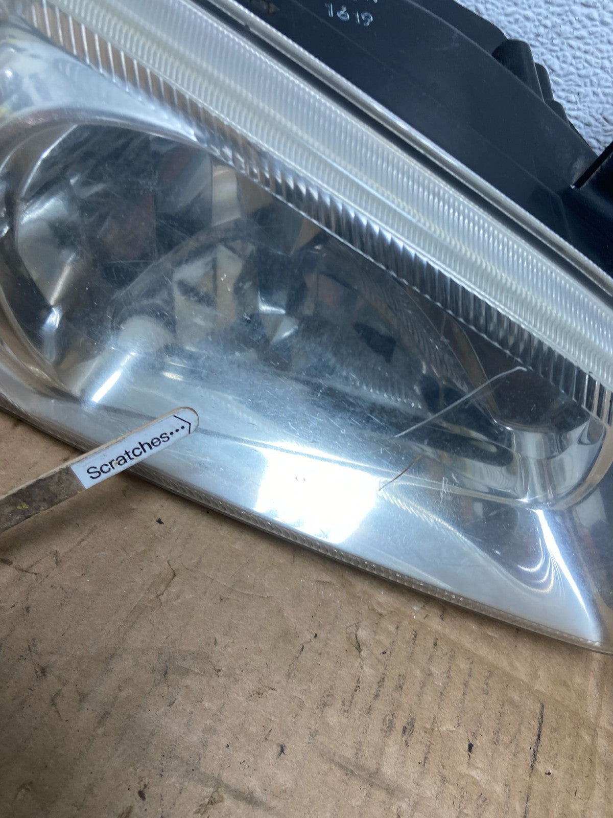 2000 to 2001 Nissan Maxima Left+Right Side Set Halogen Headlights AC7692 DG3