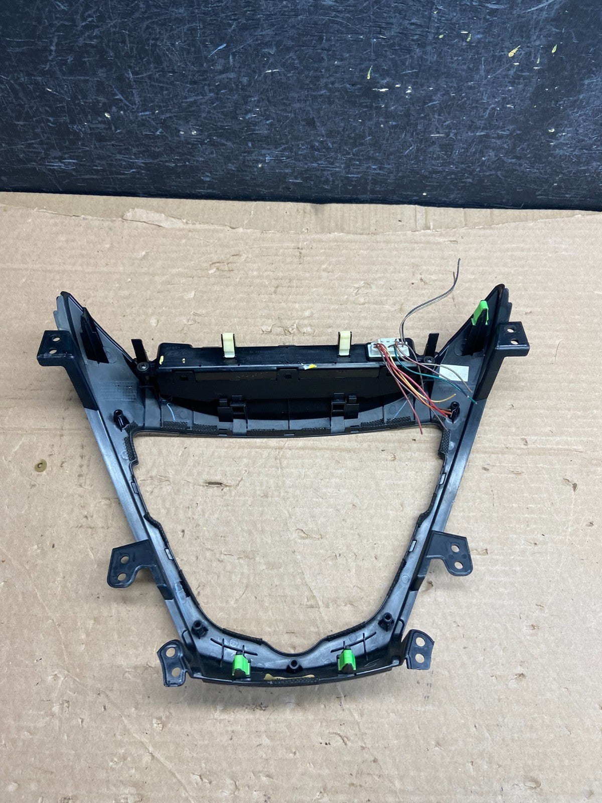 2011-2013 Hyundai Elantra Dash Radio Bezel Clock Display Trim af2607 DG3