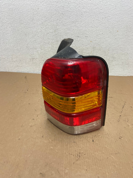 2001 to 2007 Ford Escape Right Passenger RH Side Tail Light AD8026 LK0