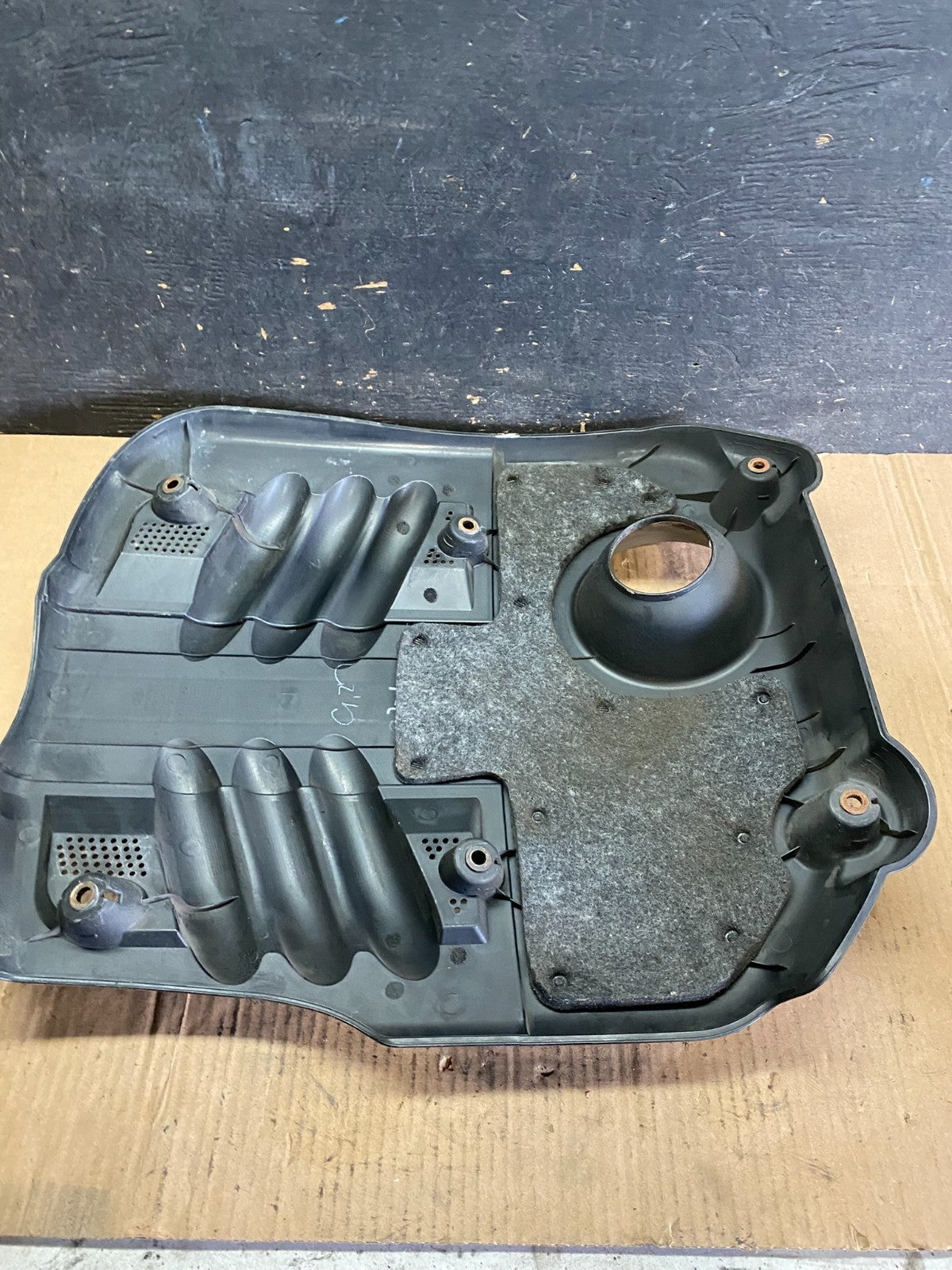 2005 - 2010 Hyundai Santa Fe  V6 Engine Motor Cover P8460 DG6