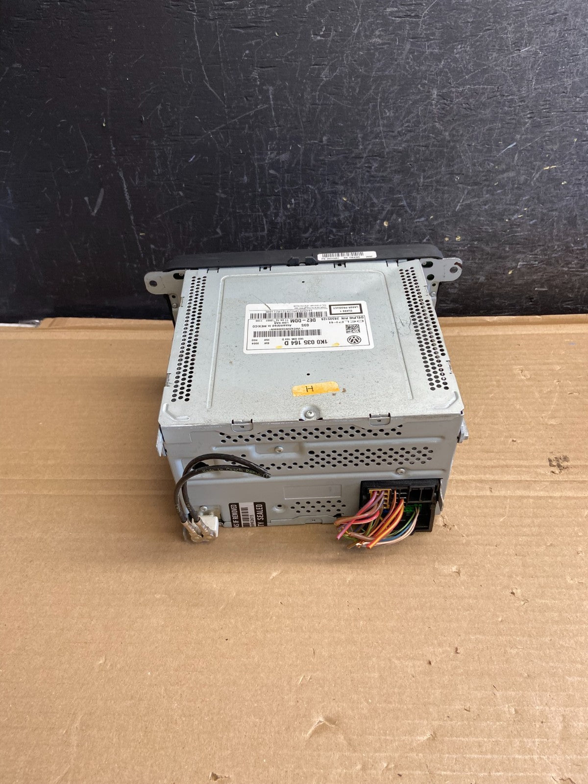 2011 to 2014 Volkswagen Passat Jetta Radio CD Player AM/FM ag0409 DG2