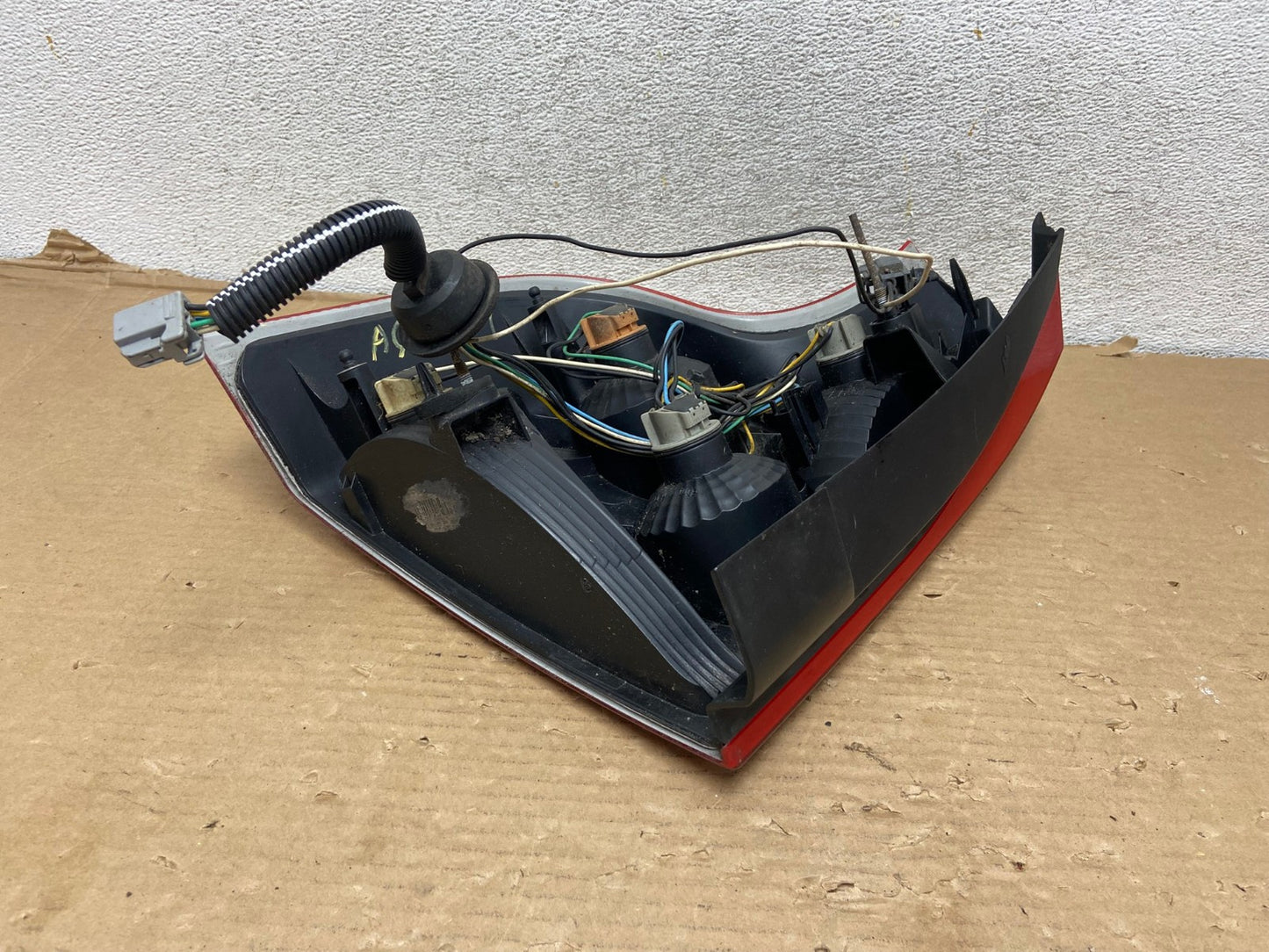 2003 2004 2005 2006 Volvo XC90 Right Passenger RH Lower Tail Light AG9259 LK3