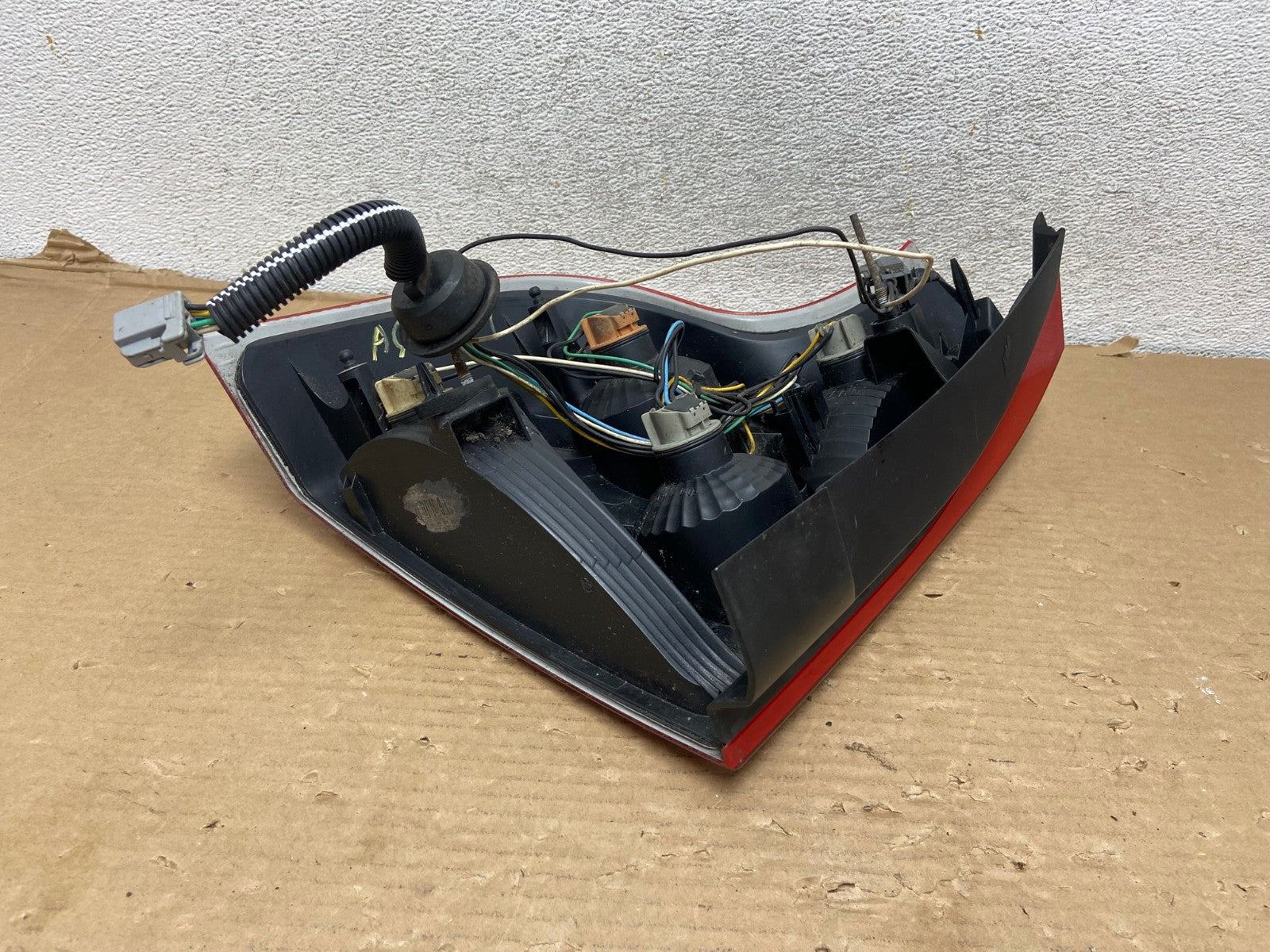 2003 2004 2005 2006 Volvo XC90 Right Passenger RH Lower Tail Light AG9259 LK3