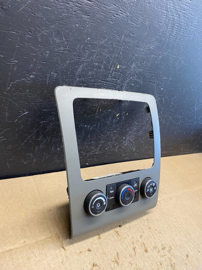 2013 to 2017 Chevrolet Traverse Radio Bezel Ac Heater Climate Control AC4764 DG5