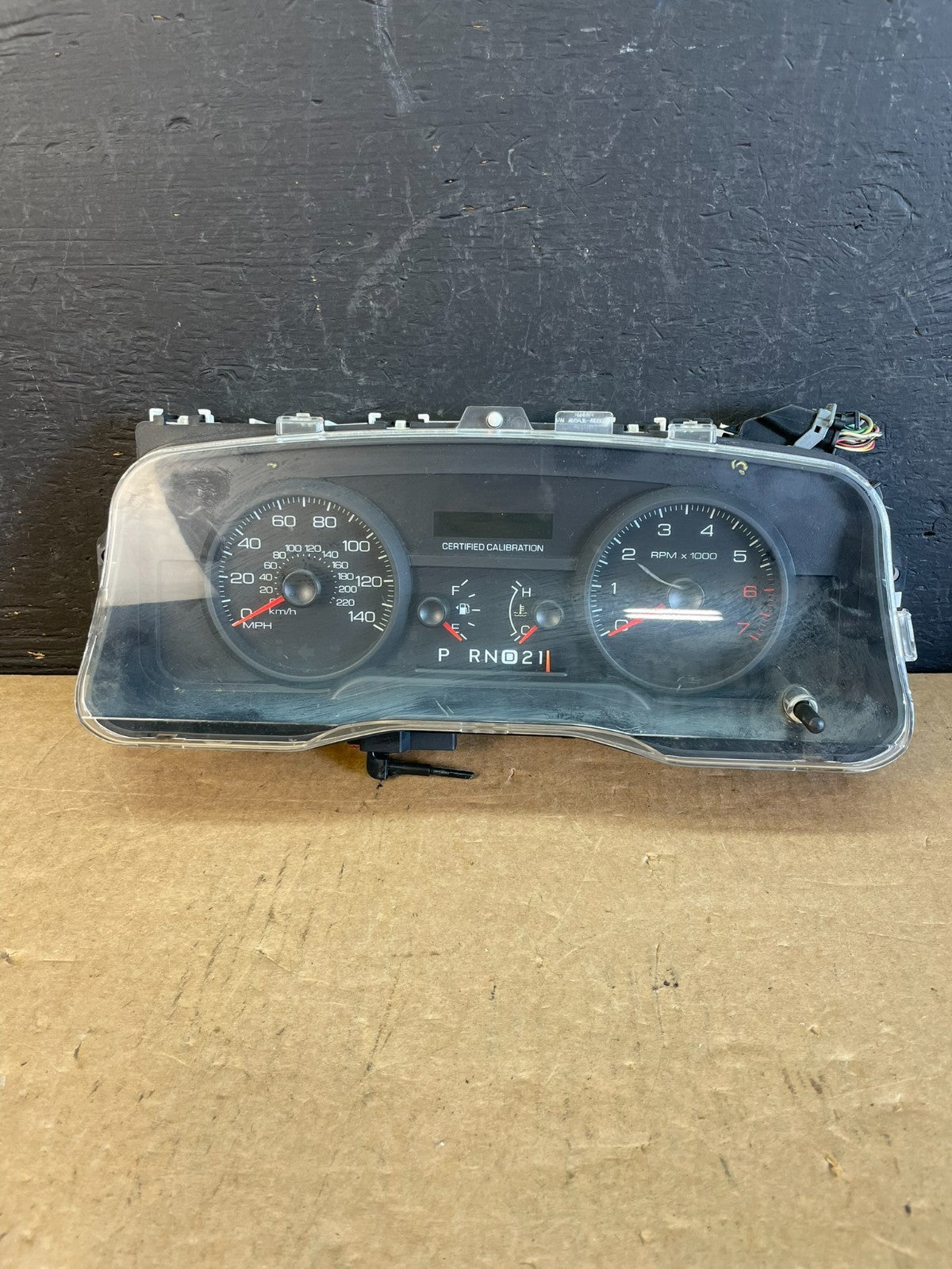 2009 to 2011 Mercury Grand Marquis Speedometer Cluster Gauge ad0394 DG0