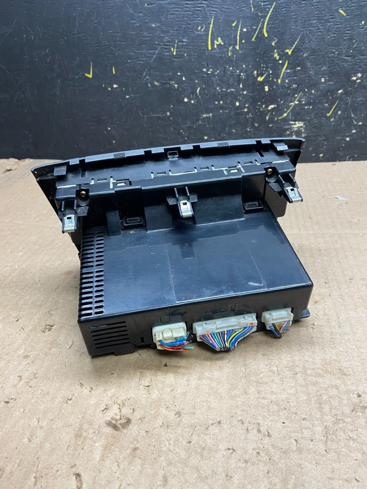2004 - 2006 Lexus ES330 Center Dash A/C AC Heater Climate Control Unit Z0279 DG3
