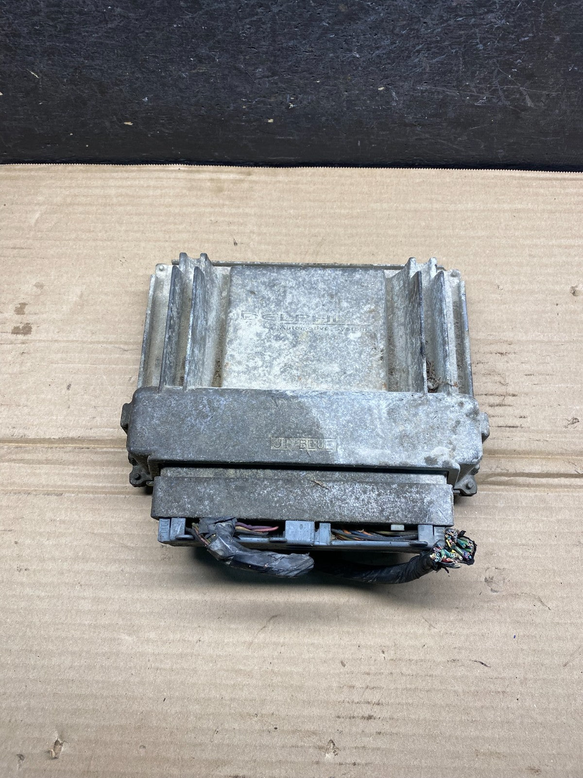 2001-2002 Silverado Tahoe Engine Computer Module 12200411 ECM ECU AH9624 DG1