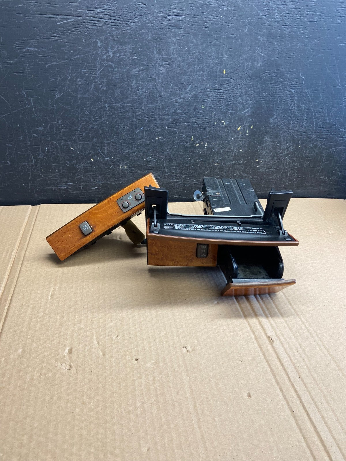 2001 to 2006 Lexus LS430 Front Heated Seat Control Switch Trim AF6113 DG0