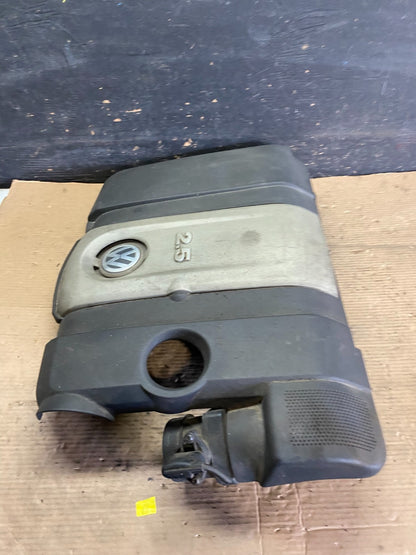 2005 to 2008 Volkswagen Jetta 2.5L Passat Jetta Engine Cover 07k129601 R5110 DG2