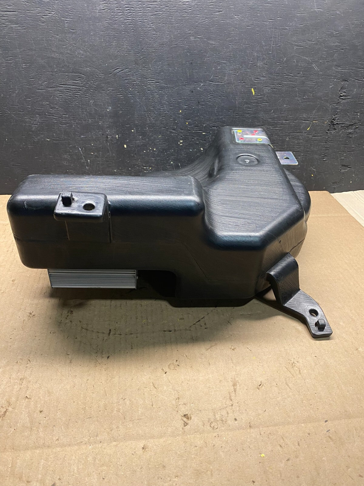 2010 to 2019 Lincoln MKT Subwoofer Speaker W/ Radio Audio Amplifier o6804 DG3