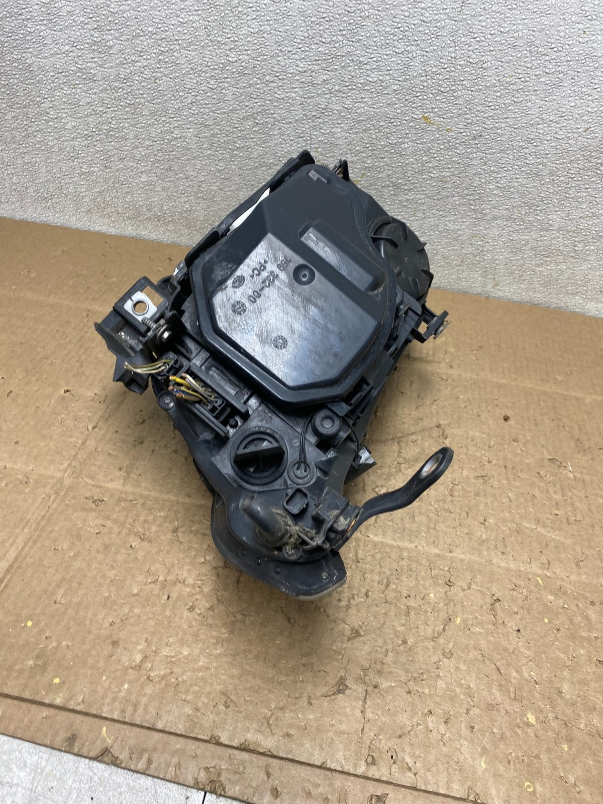 2004 to 2007 BMW 525i 5 Series Headlight Right Passenger Xenon AFS Z1121 DW6