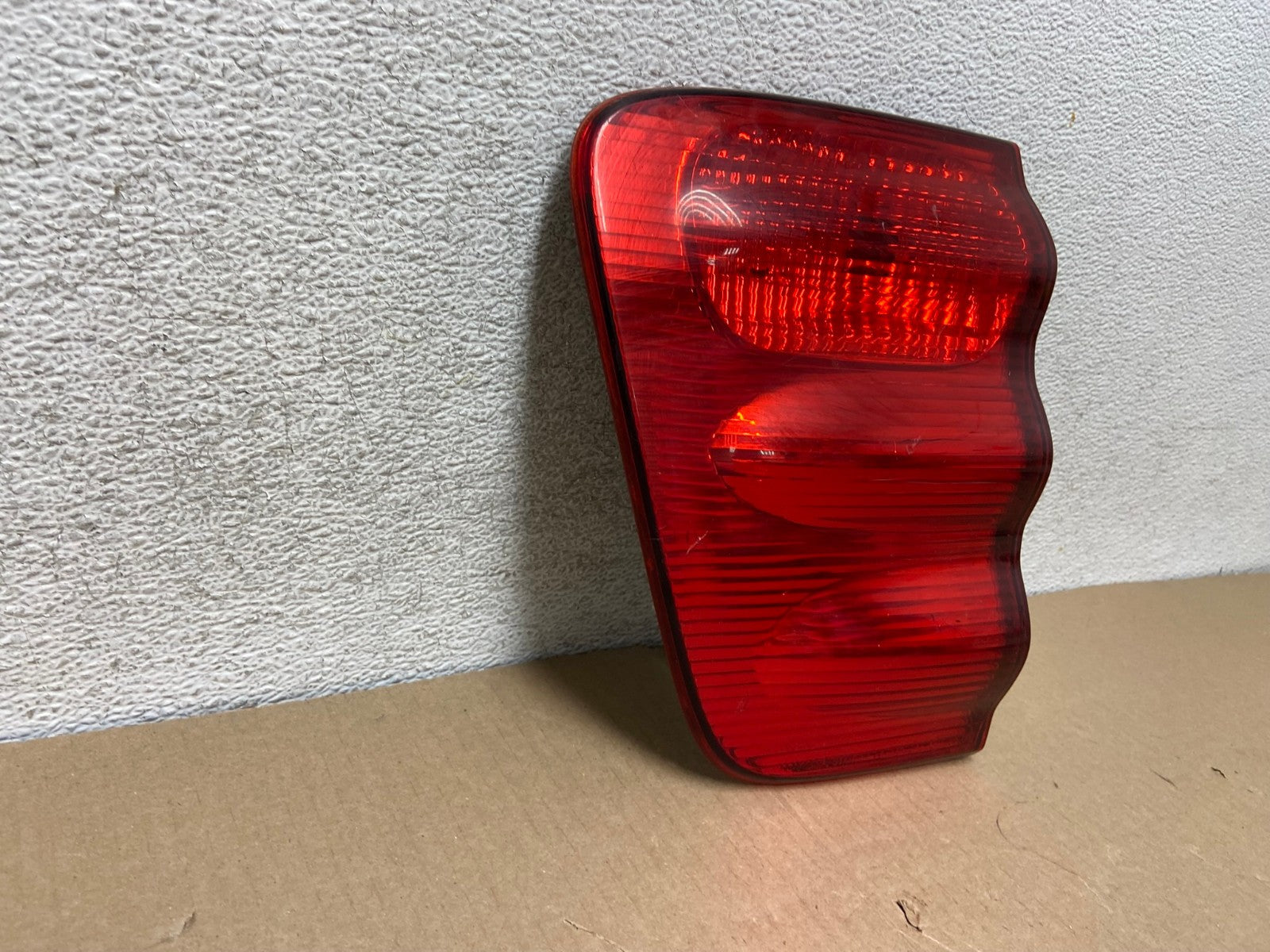 2001- 2004 Toyota Sequoia Right Passenger RH Side Tail light Inner AG7933 LK1