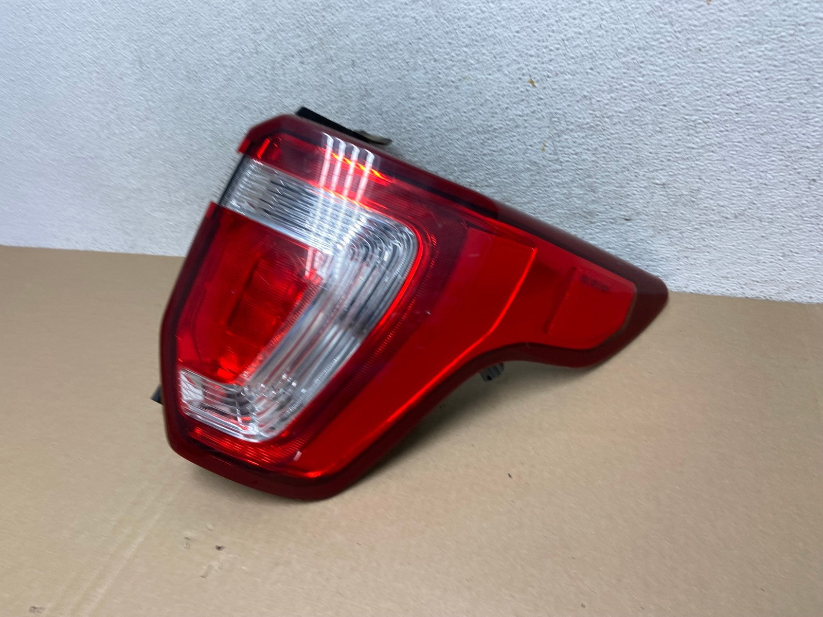 2016 -2019 Ford Explorer Right Passenger Side Rh Tail light AF5761 LK1