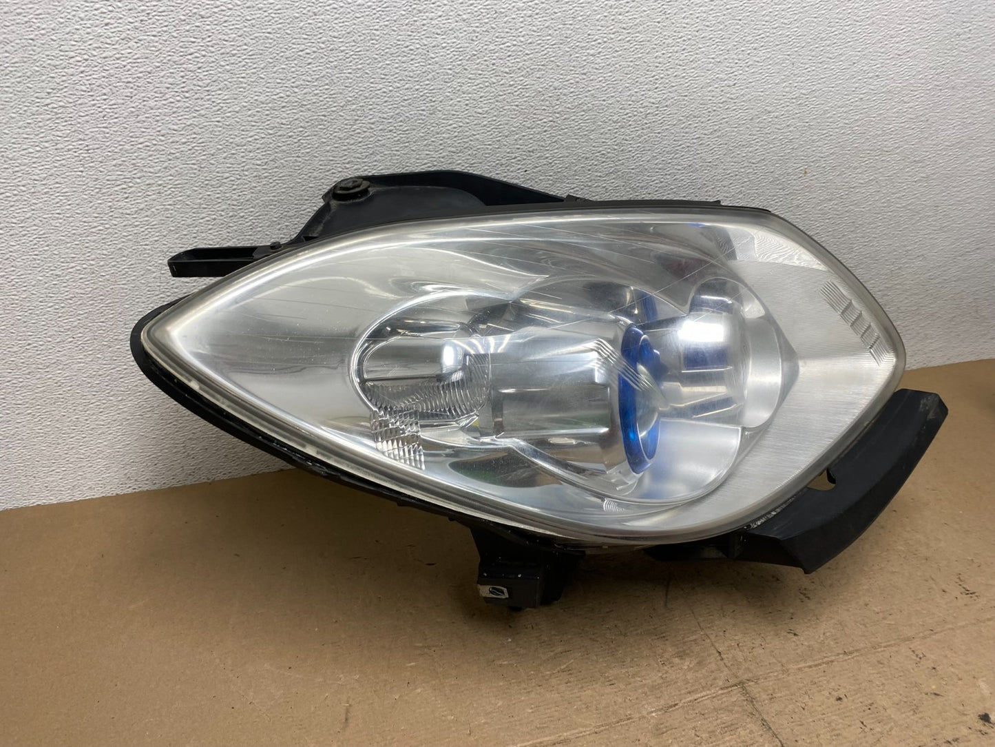 2008-2012 Buick Enclave Right Passenger Headlight Xenon Hid Two Ballast AF56932