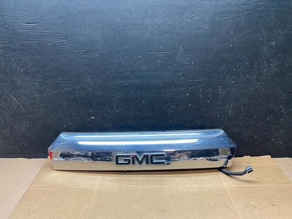 2011-2015 GMC Terrain Tailgate Liftgate Chrome Molding with Camera i2854 PS0