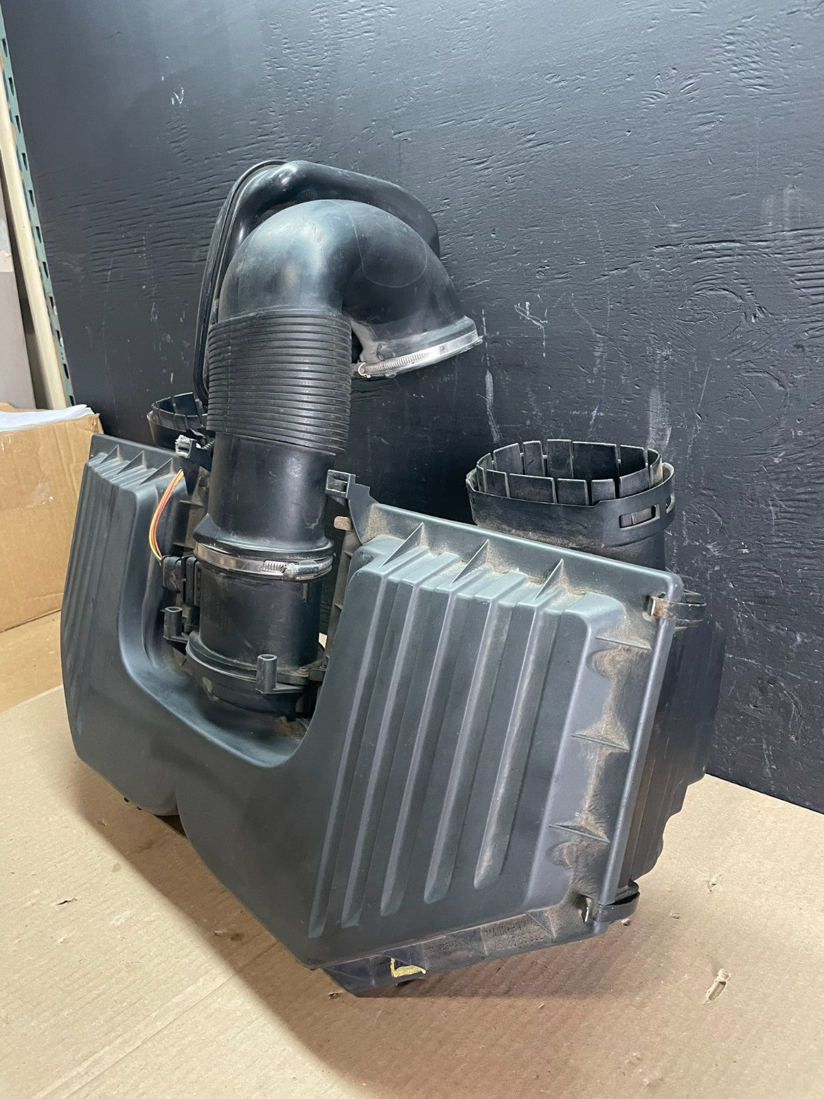 2007 to 2010 BMW E70 X5 N62 Air Intake Cleaner Filter 7548896 OEM AB7840 DG1