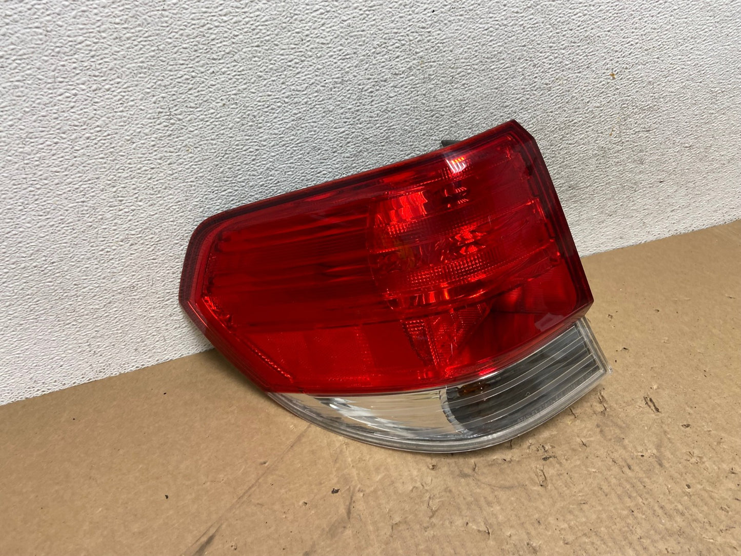 2008 2009 2010 Honda Odyssey Left Driver LH Side Tail Light AG1067 LK2