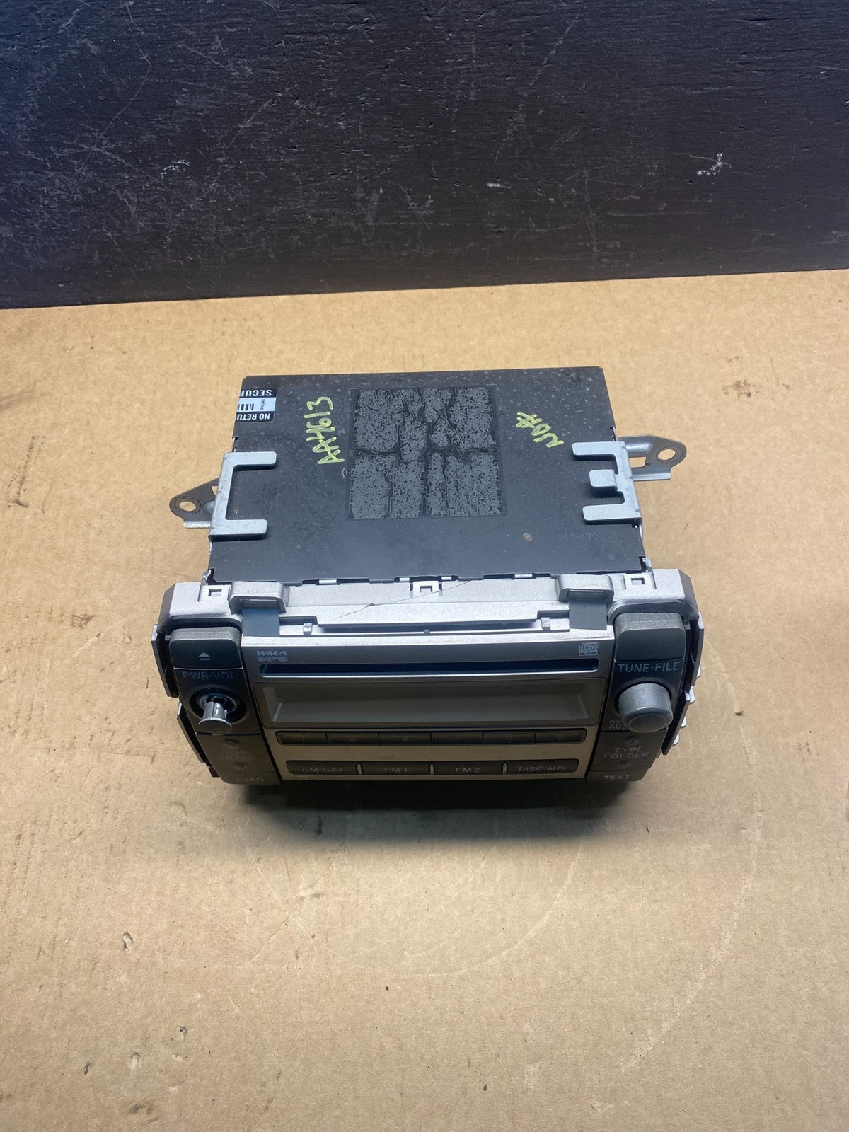 2007-2009 Toyota Matrix JBL XM Radio Stereo MP3 CD Player 86120-02870 AC70753