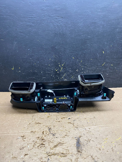 2020 to 2023 Ford  Explorer Console Radio Display Screen Air Vents Oem X1492 DG4