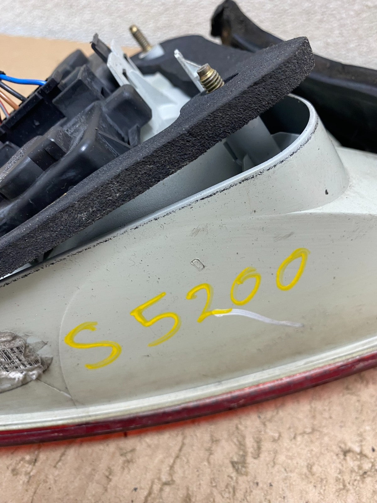 2002 2003 2004 Audi A6 Sedan Oem Right Passenger RH Side Tail Light Oem S5200 DG5