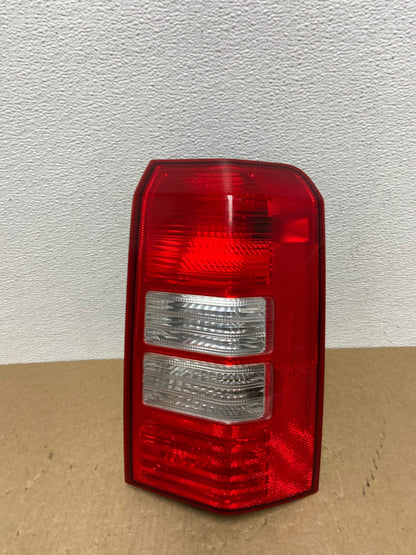2008 to 2016 Jeep Patriot Right Passenger Side Tail Light Oem AC1282 LK0