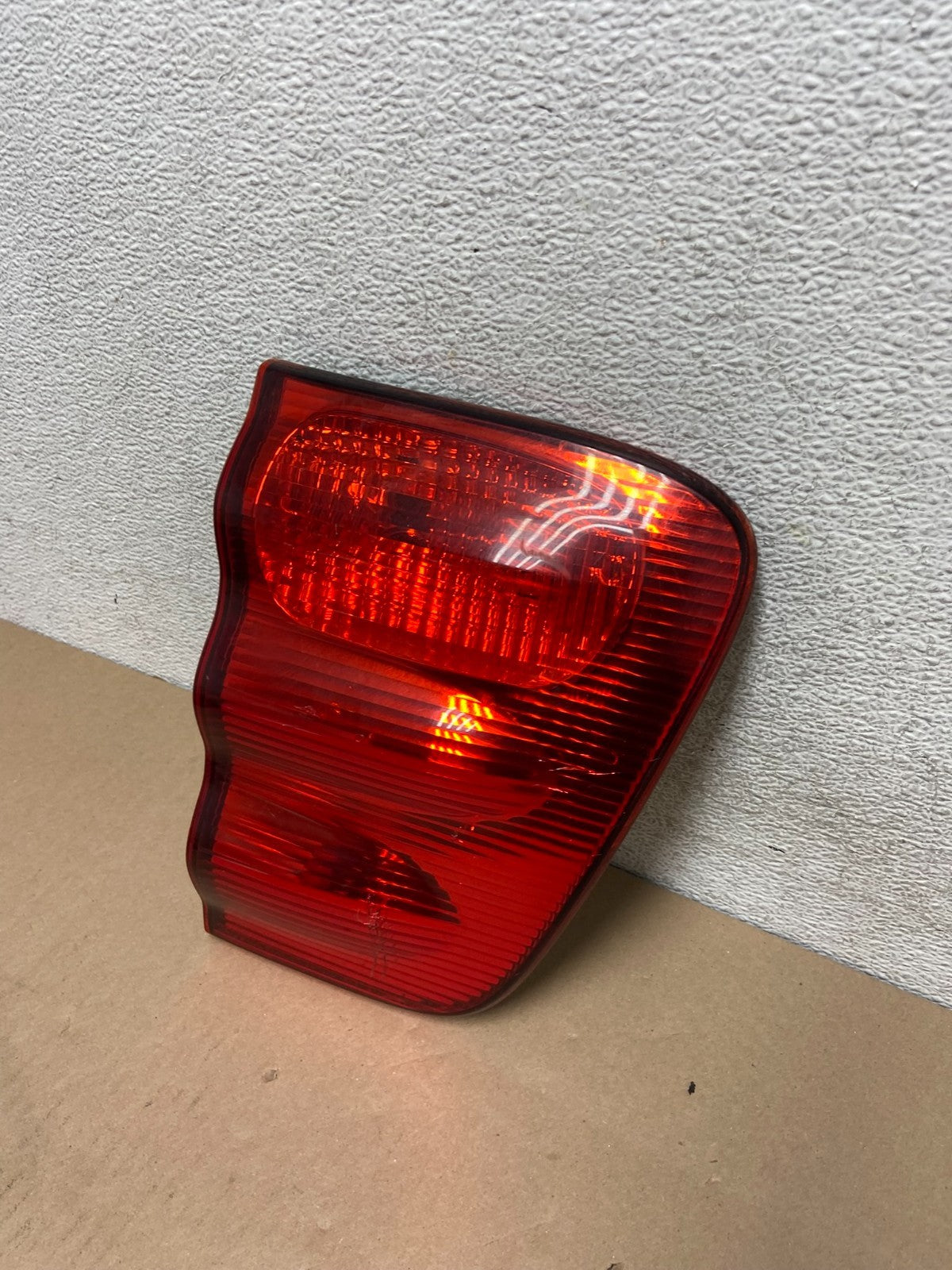 2001- 2004 Toyota Sequoia Driver Left Side Tail light Inner AG6606 DW1