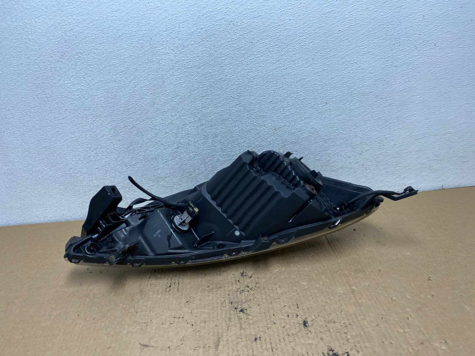 2009 to 2013 Honda Fit Left Driver LH Side Headlight Halogen AG2302 DW6