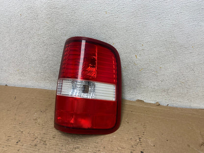 2004 to 2008 Ford F150 F-150 Right Passenger RH Side Tail Light AH9253 LK2