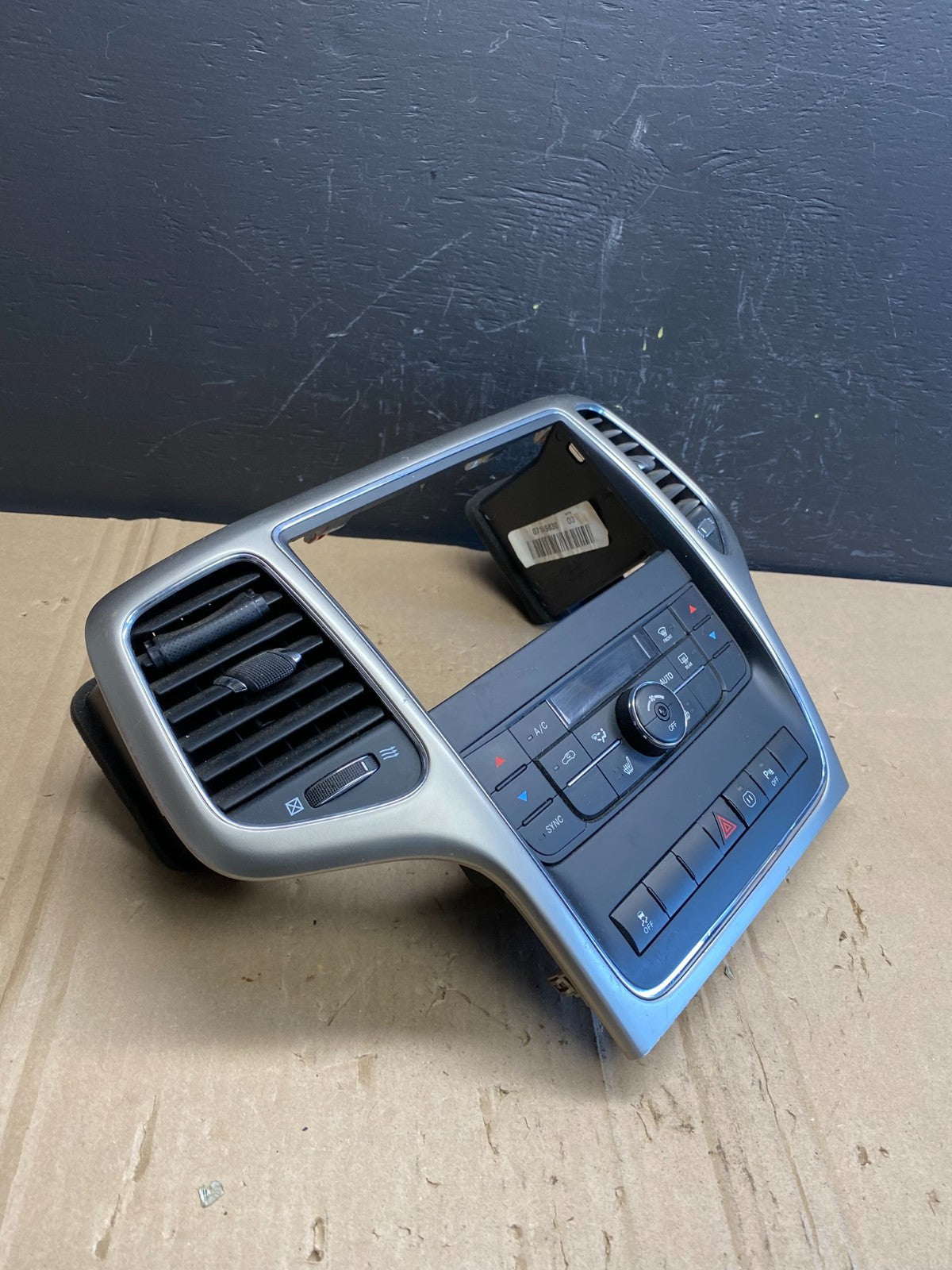 2011-2013 Jeep Grand Cherokee Center Radio Climate Control Bezel Vent ab8947 DG1