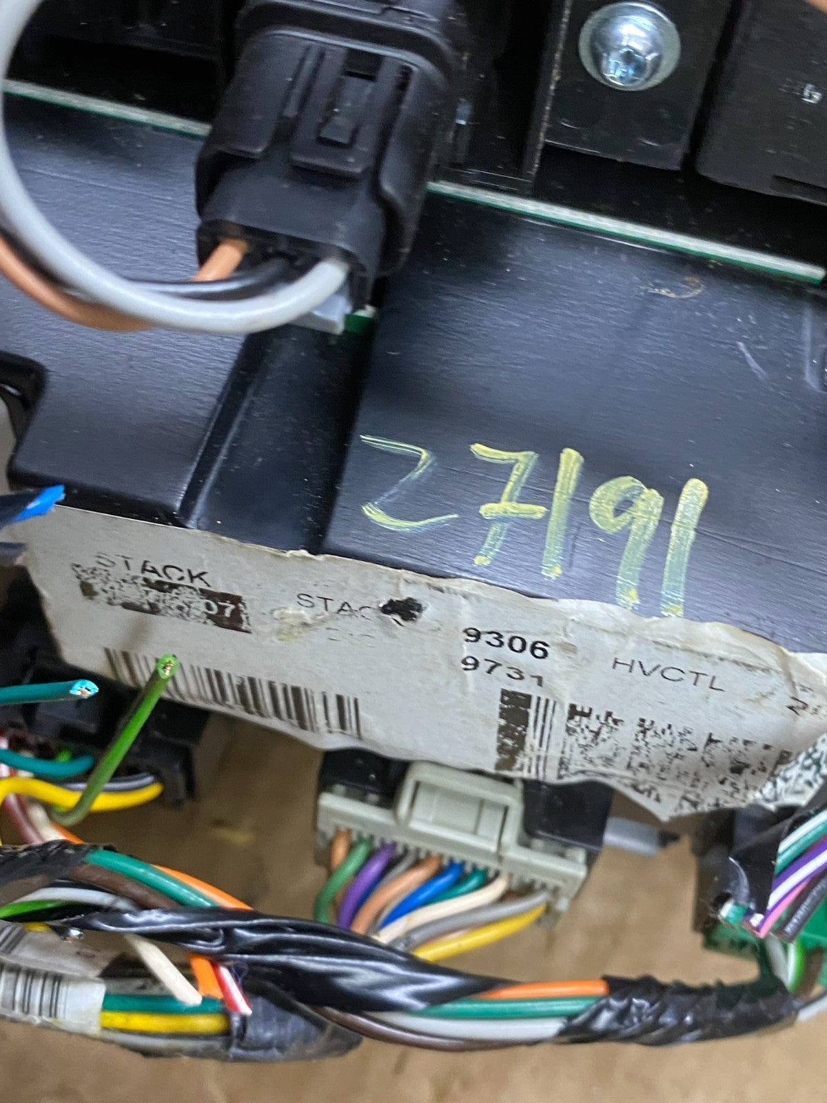 2008 to 2012 Buick Enclave AC Heater Climate Control Unit Z7191 DG7