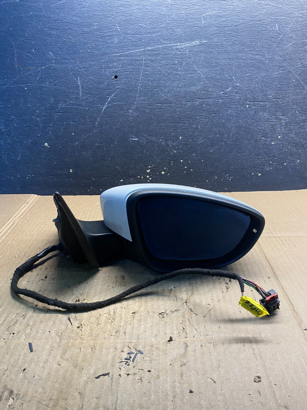 2013 to 2017 Volkswagen CC Right Passenger Power Door View Mirror OEM ab0767  DG8