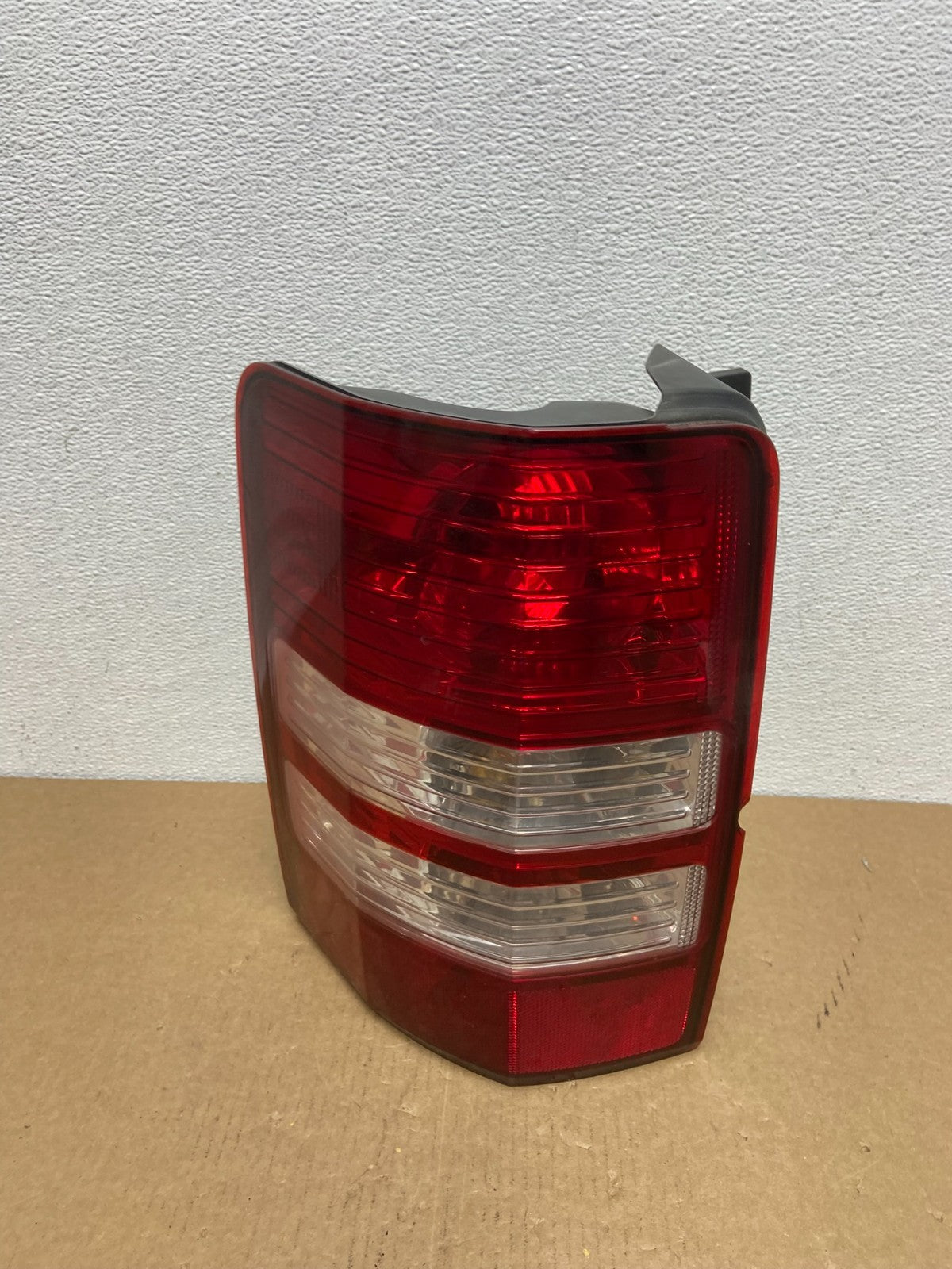 2008 to 2012 Jeep Liberty Left Driver Side Lh Tail Light OEM AC1111 DW0