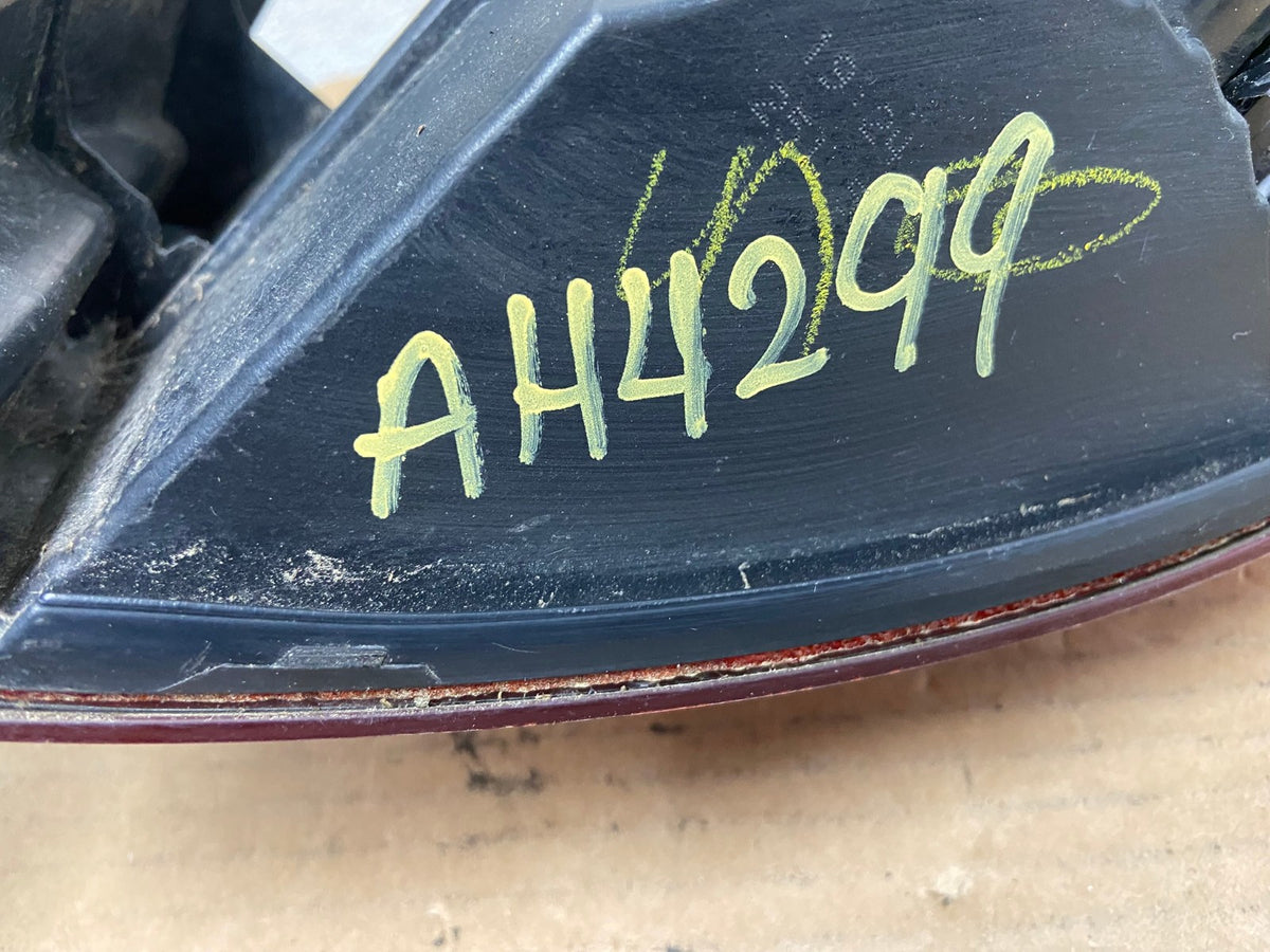 2006-2007 Subaru Tribeca B9 Left Driver Lh Side Tail Light AH4299 LK7
