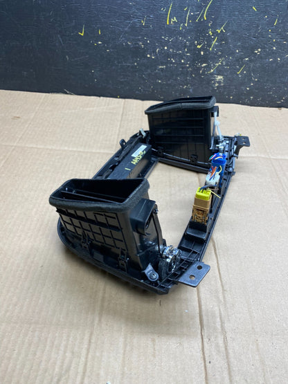 2007 to 2012 Hyundai Santa Fe Center Air Vent A/C Clock Bezel Trim OEM aa4502 DG5