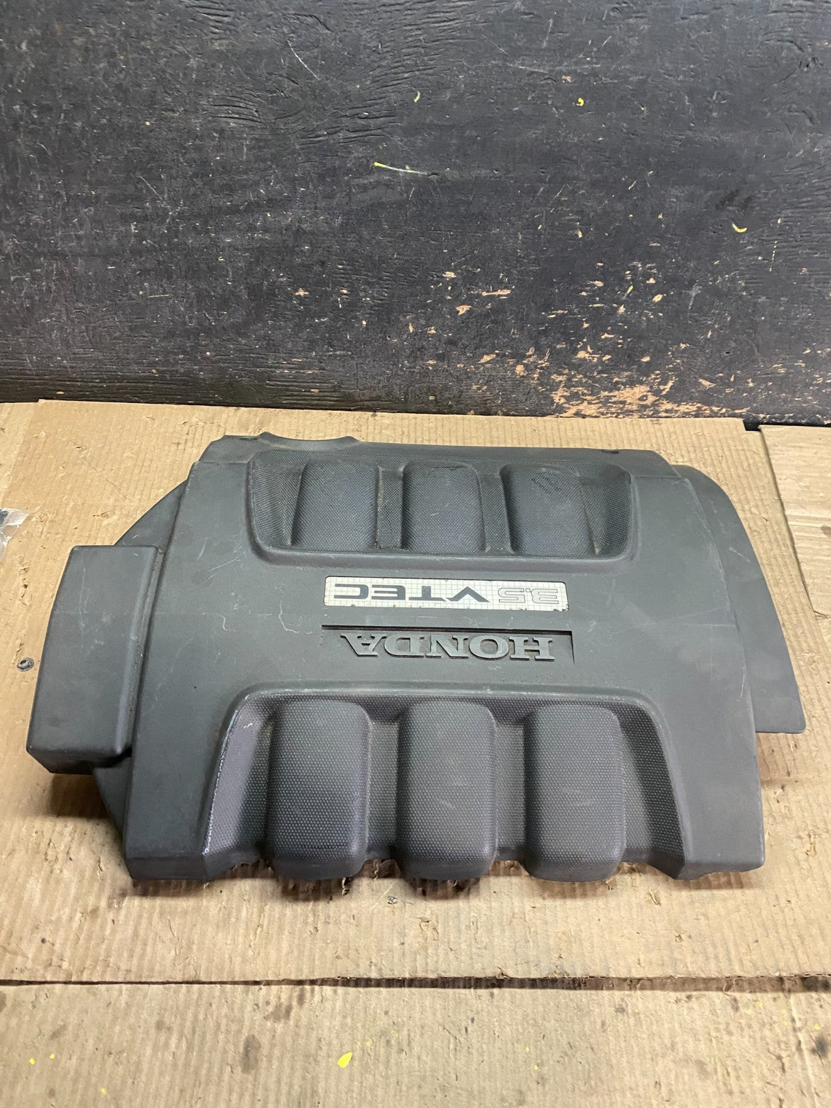 2005 to 2007 Honda Odyssey Black Engine Cover OEM w9850 DG1