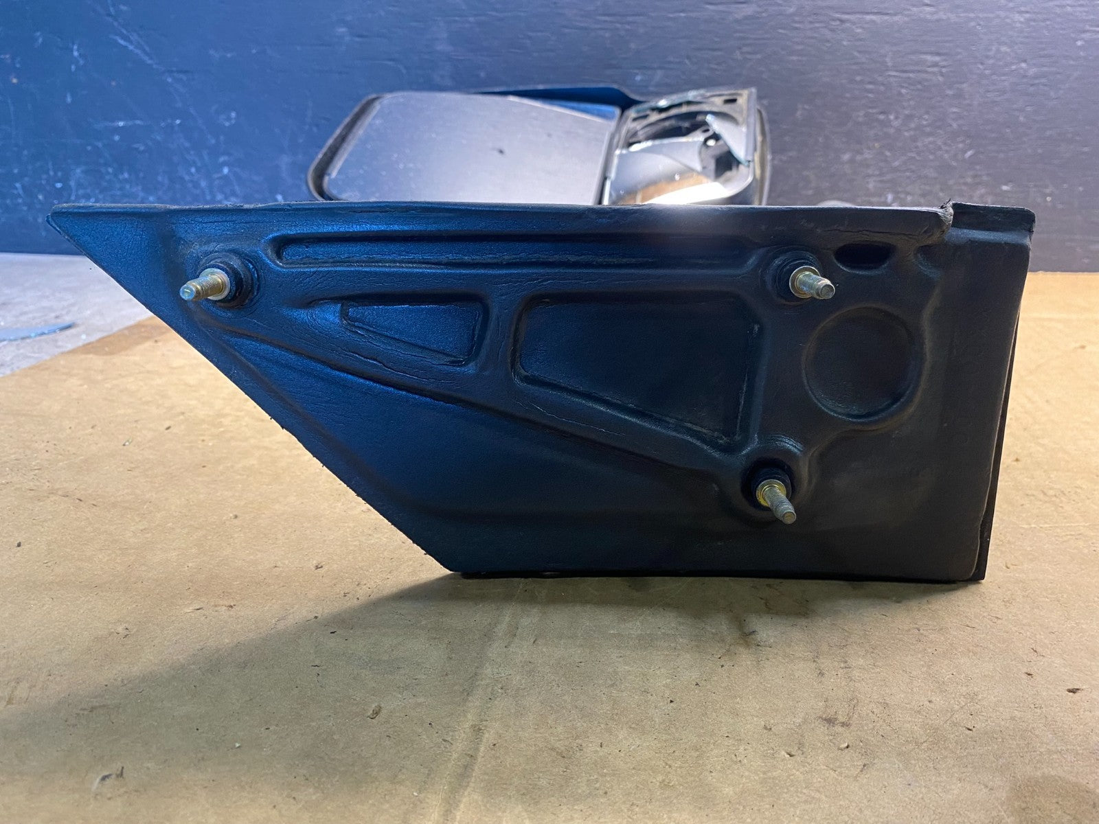 2005 Chevrolet Express Savana Right Passenger RH Side View Mirror AD37073
