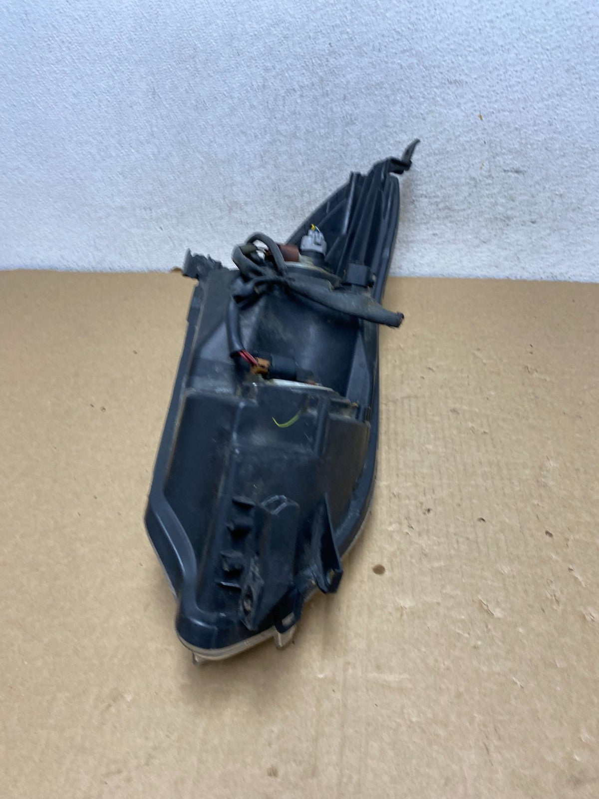 2009 to 2014 Toyota Matrix Left Driver LH Side Halogen Headlight AF7366 DW7