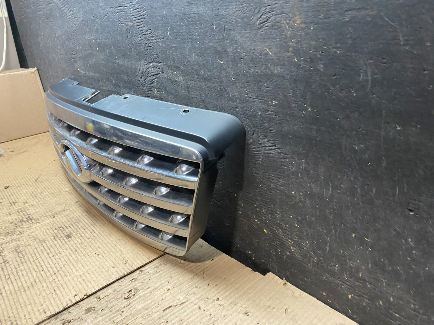 2006 2007 2008 Infiniti Fx35 Front Upper Grill Grille W/ Emblem OEM V9463 DG1