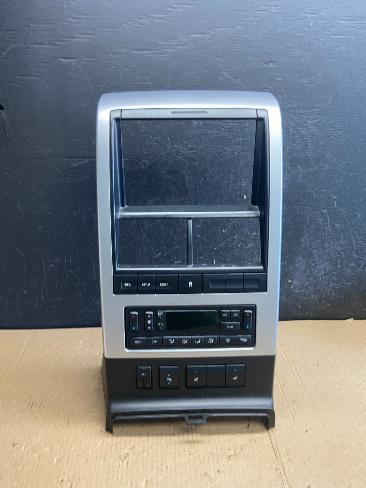 2006 - 2010 Ford Explorer Radio Heater Climate A/C Control Bezel Trim AE3921 DG0