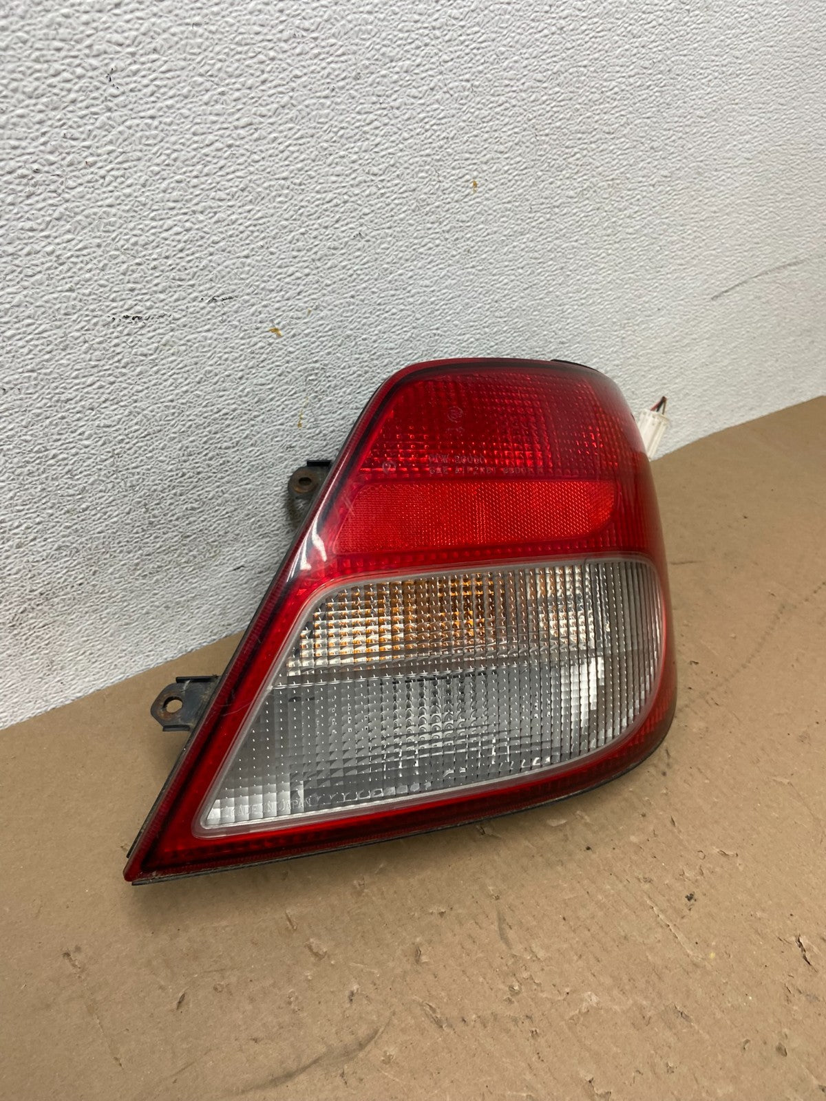 2002 to 2003 Subaru Impreza Wagon Right Passenger RH Tail Light AD7659 DG2